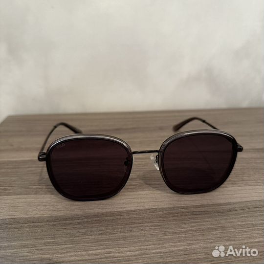 Солнцезащитные очки Fila