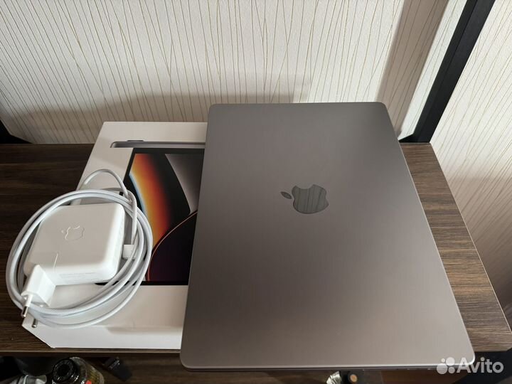 Apple MacBook Pro 14 m1 16gb