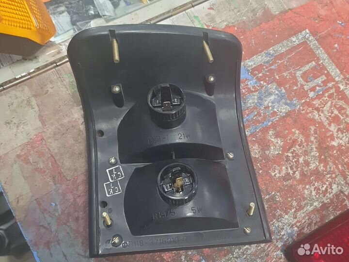 Фонарь задний правый в сборе газ 31029