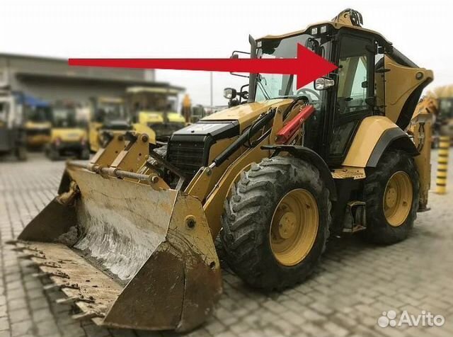 Стекло дверное на экскаватор погрузчик Cat 444f2