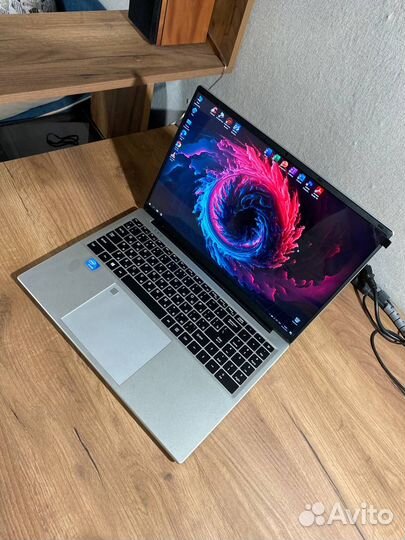 Ноутбук 2560x1600 озу 16GB 16.2