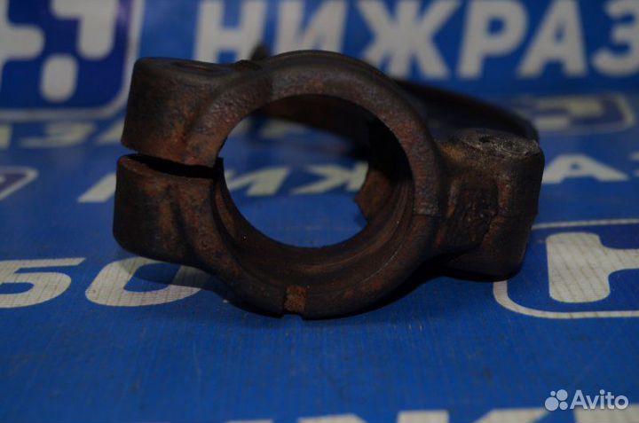 Кронштейн амортизатора передний правый Audi Q5 1