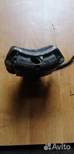 Cуппорт передний правый Carisma 4G93 1.8