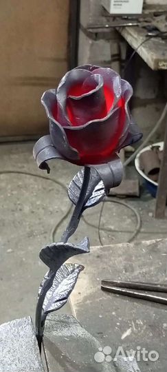Кованая роза