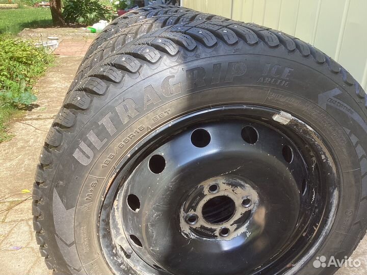 Goodyear Ultragrip Ice Arctic 185/65 R15 88