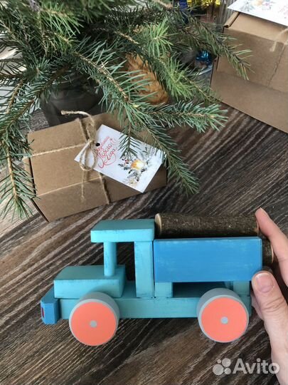 Деревянная детская игрушка Лесовоз