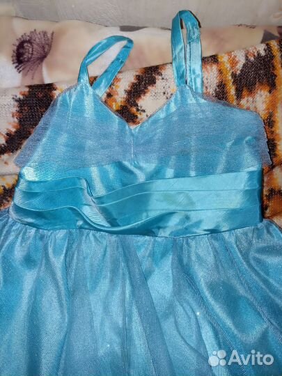 Нарядное платье 4-6 лет