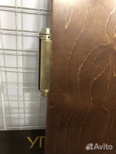 Дверь на двустронних петлях(откр в обе стороны )