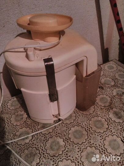 Соковыжималка б/у