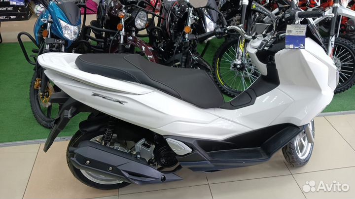 Скутер Vento VMC PCX 200