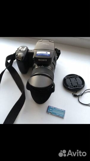 Sony Cyber-Shot DSC-R1