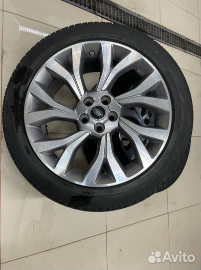 Pirelli Scorpion Verde 275/45 R21