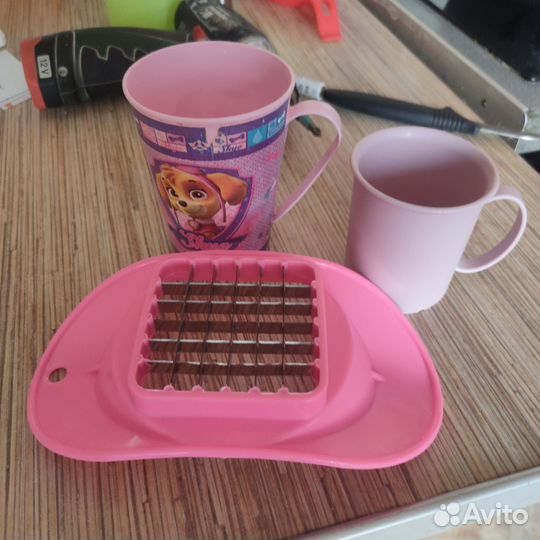 Овощерезка и кружки детские