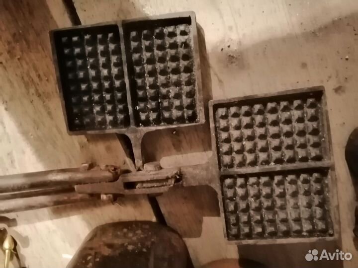 Старинная вафельница