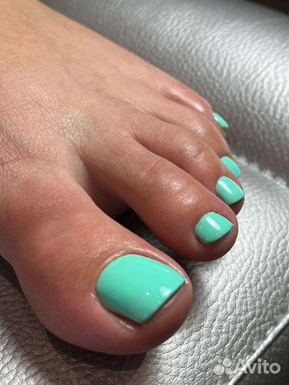 Маникюр с покрытием гель-лаком