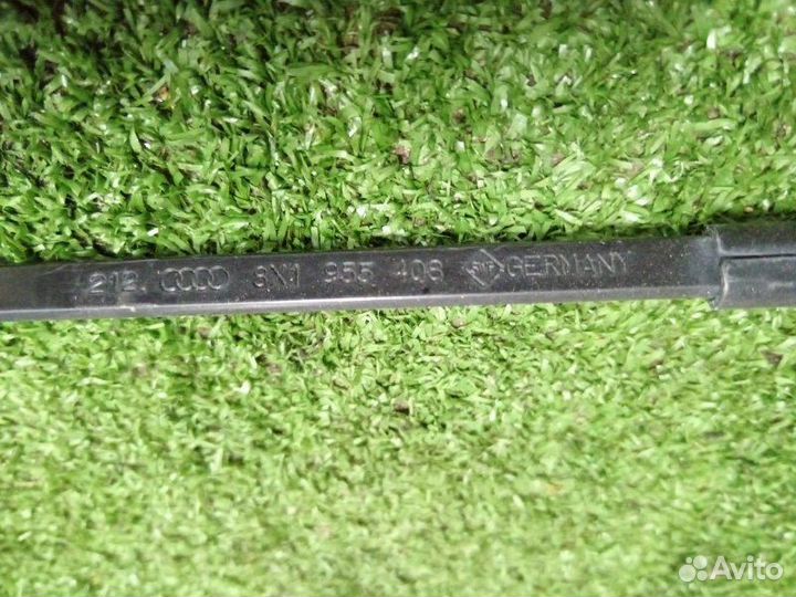 Поводок стеклоочистителя правый Audi A1 8X1 caxb