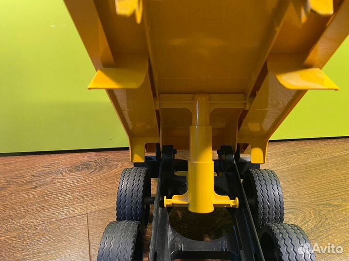 Брудер Bruder грузовик