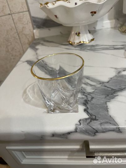 Графин со стаканами