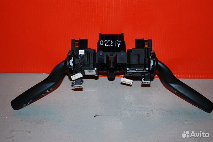 Переключатель подрулевой Audi Q3 8U