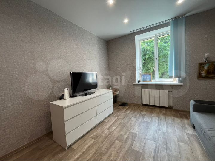 2-к. квартира, 57 м², 2/5 эт.