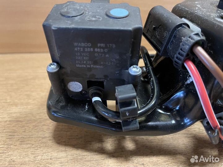 Компрессор пневмоподвески X5 X6 F15 F16 BMW