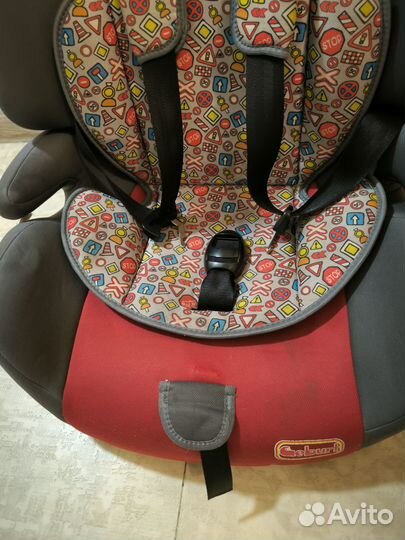 Автомобильное кресло