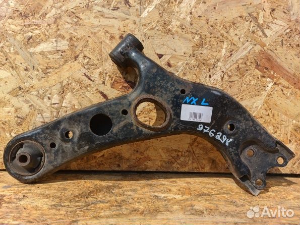 Lexus NX 300 рычаг передний