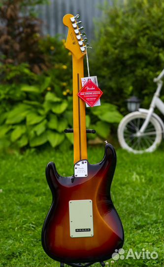 Fender American Ultra Stratocaster HSS RW Ultrabur