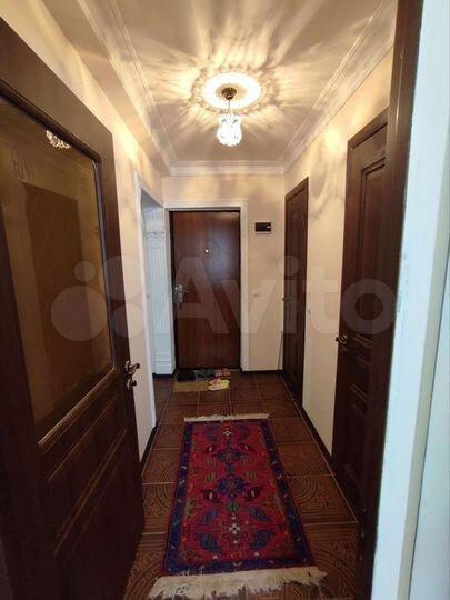 2-к. квартира, 54 м², 1/5 эт.