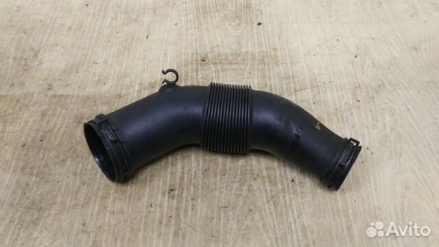 Патрубок воздушного фильтра Volkswagen Touareg