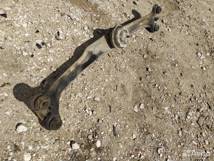 Балка подрадиаторная Volkswagen Passat B3 1994