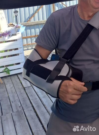 Бандаж фиксирующий на плечевой сустав