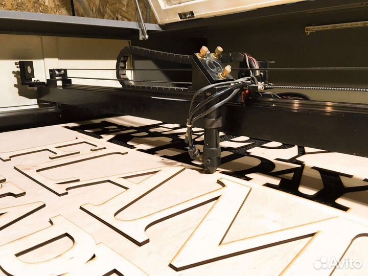 Лазерная резка неметалла, гравировка