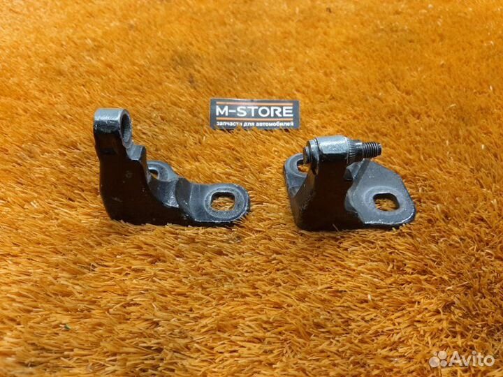 Петля двери левая Bmw 7-Series E66/65 N62B48B 2005