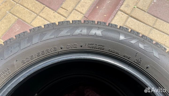 Bridgestone Blizzak VRX 205/55 R16 91Q
