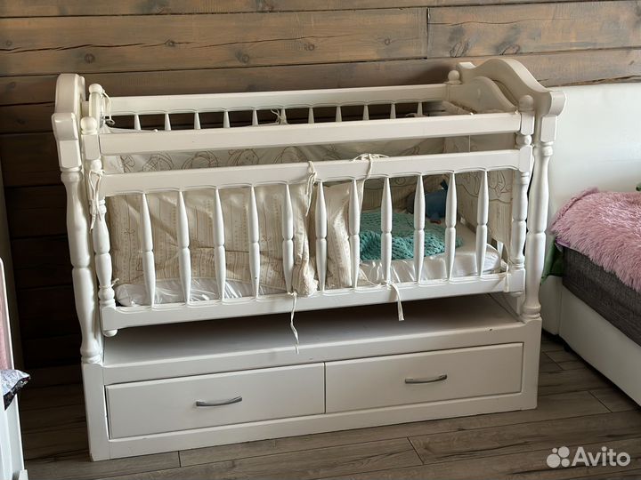 Детская кроватка