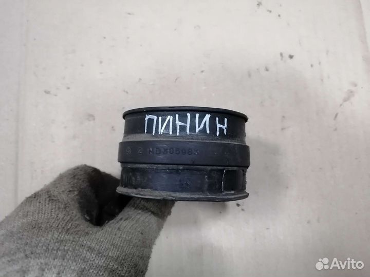 Патрубок заслонки Mitsubishi Pajero pinin