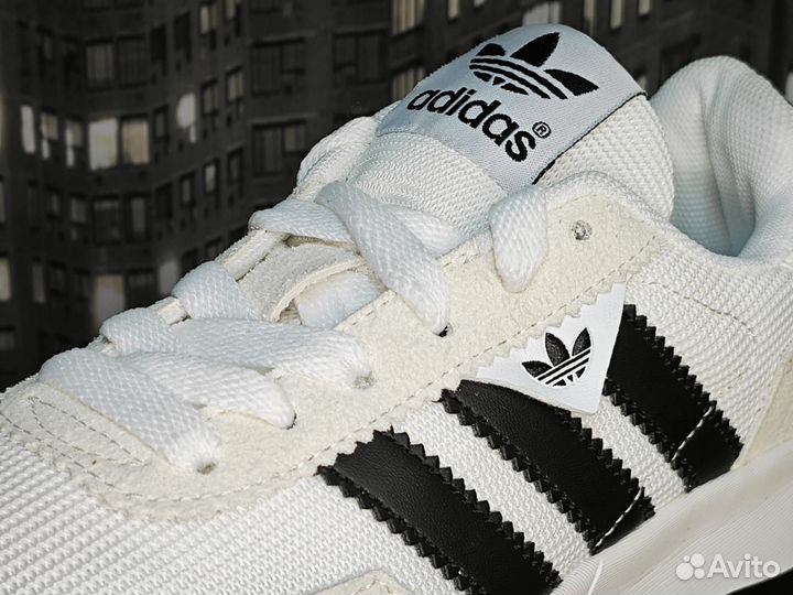 Кроссовки adidas женские белые