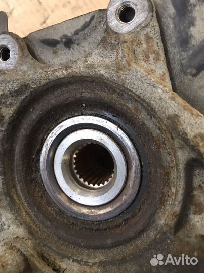 Ступица задняя левая Мерседес W124(1015)