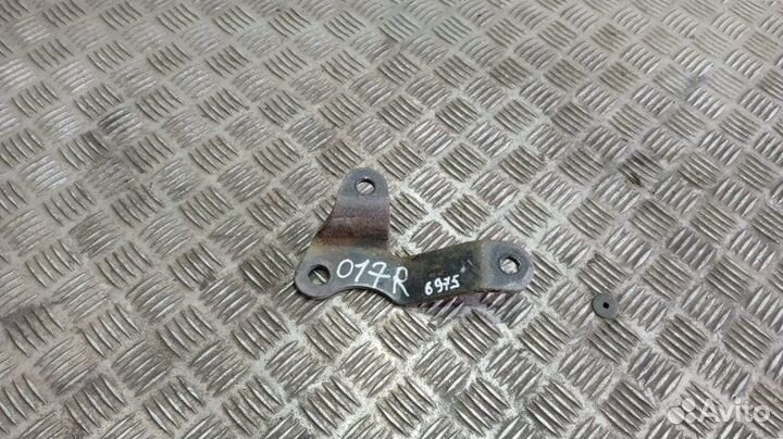 Кронштейн стабилизатора правый Man Tgs