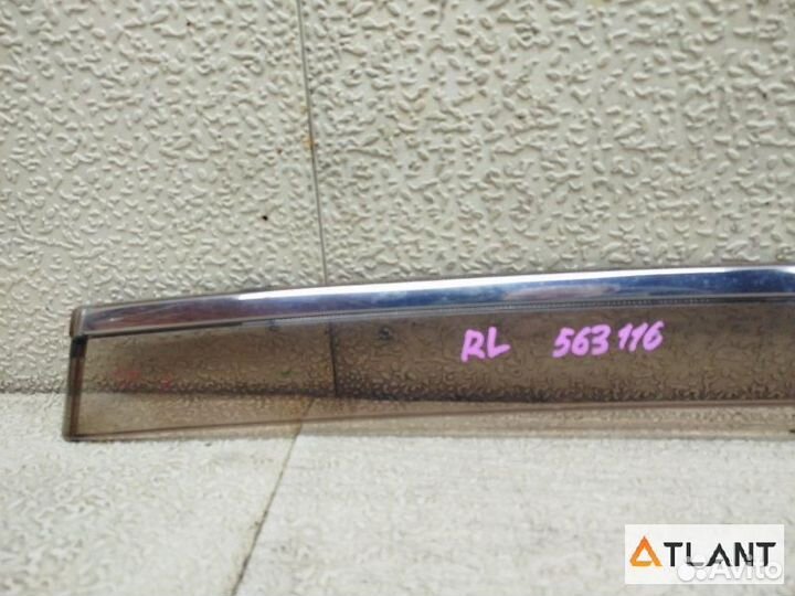 Ветровик задний левый toyota mark X