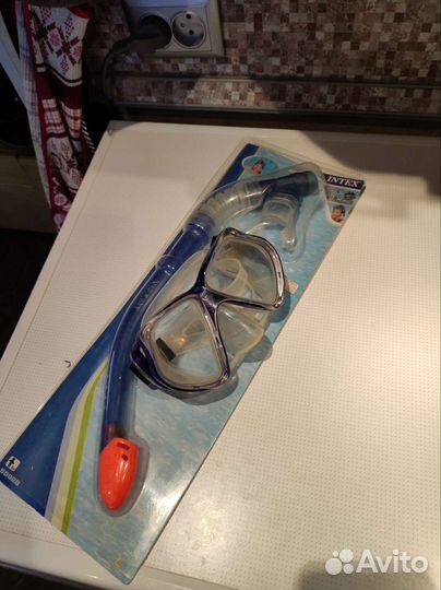 Трубка и маска для плавания