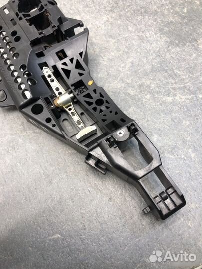 Механизм ручки передний правый Renault Kaptur