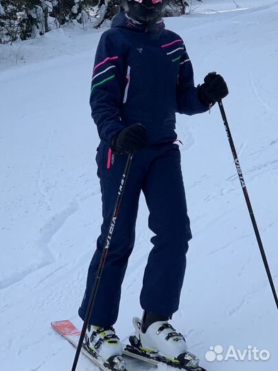 Горнолыжный комбинезон