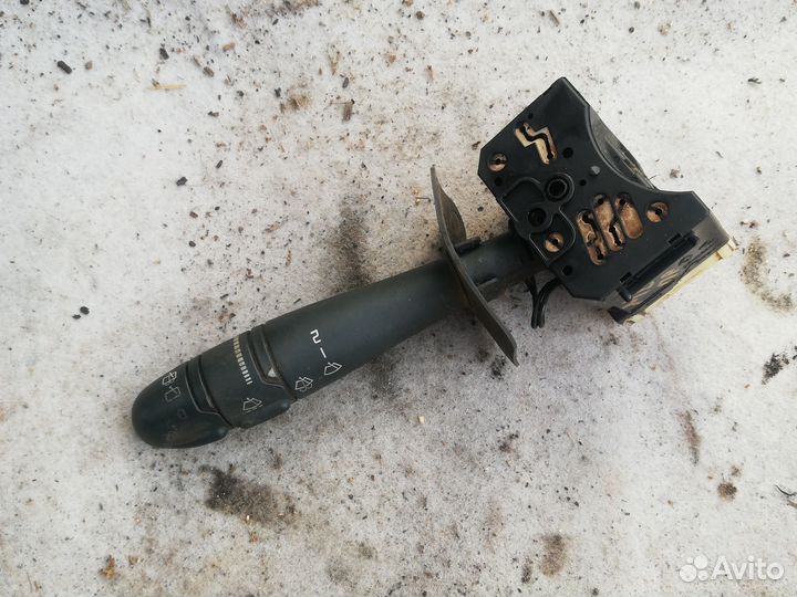 Переключатель подрулевой Рено Меган 1