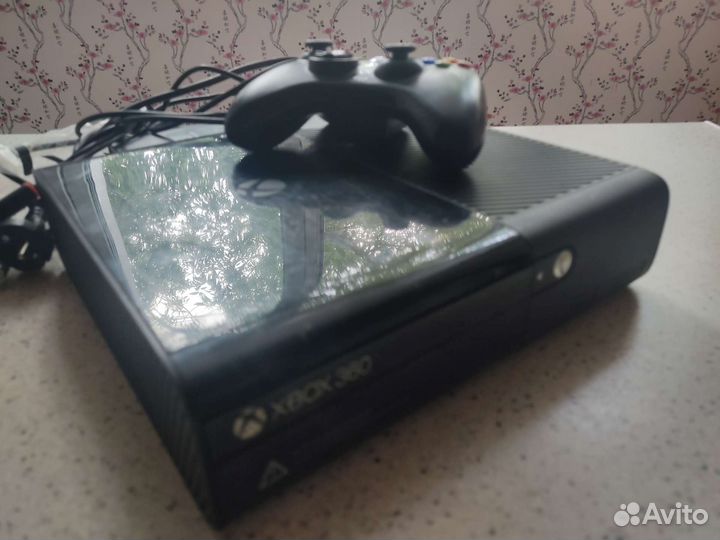 Приставка Хbox 360 Е