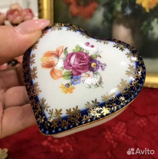 Фарфоровая шкатулка