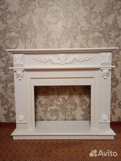 Портал для камина белый декоративный