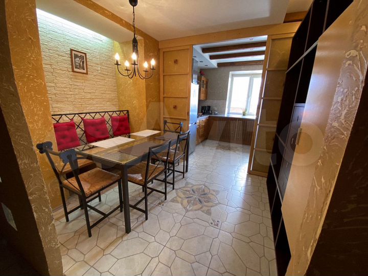 3-к. квартира, 85 м², 6/7 эт.