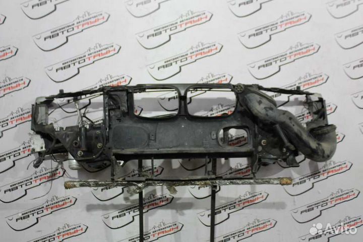 Телевизор BMW 5-series E39 серебро S2881Z